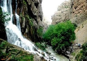 آبشار آب سفید الیگودرز در فهرست میراث طبیعی کشور ثبت شد