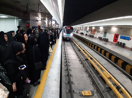 اعلام برنامه&zwnj;های راهپیمایی ۱۳ آبان در مشهد/پاسخ دندان شکن راهپیمایی فردا به تحریم ظالمانه آمریکا