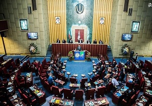 تریبون آزاد نمایندگان به ظاهر کوچک به مناسبت روز دانش آموز + فیلم