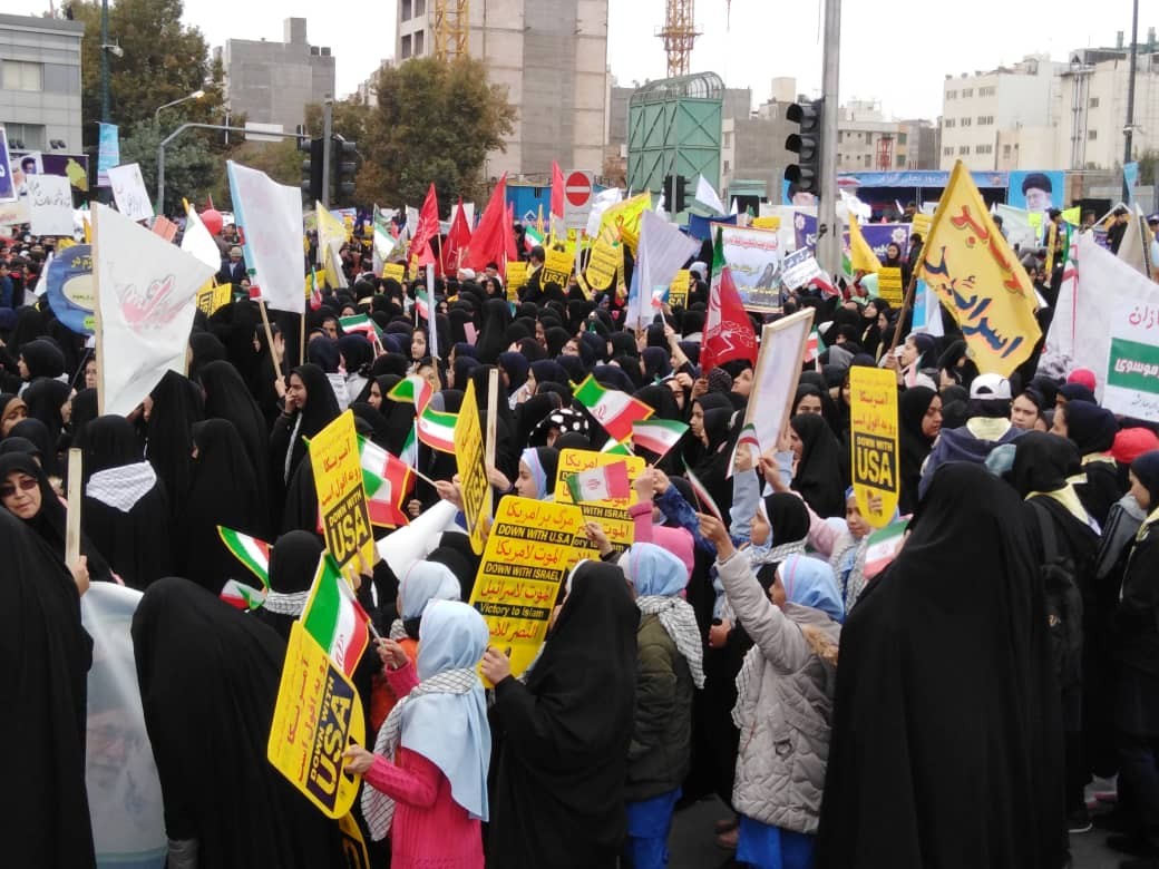 حضور پرشور جوانان خراسان رضوی در راهپیمایی ۱۳ آبان + تصاویر