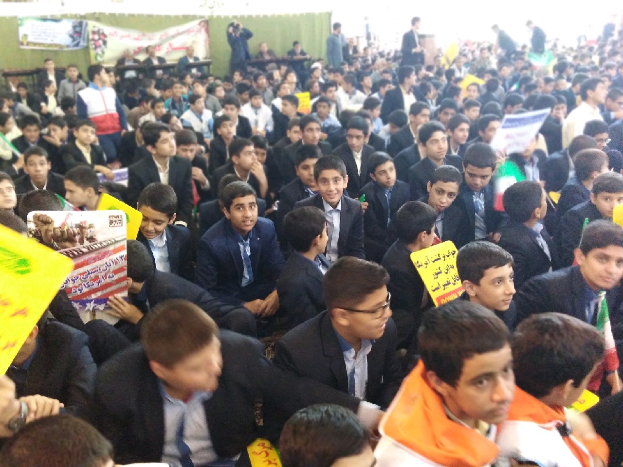 حضور پرشور جوانان خراسان رضوی در راهپیمایی ۱۳ آبان + تصاویر