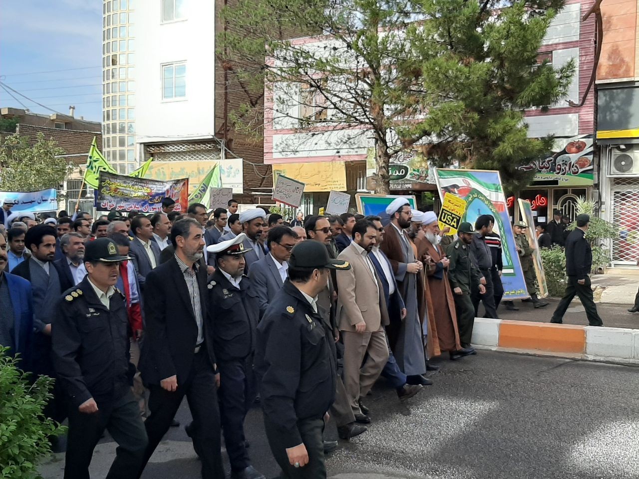 حضور پرشور جوانان خراسان رضوی در راهپیمایی ۱۳ آبان + تصاویر