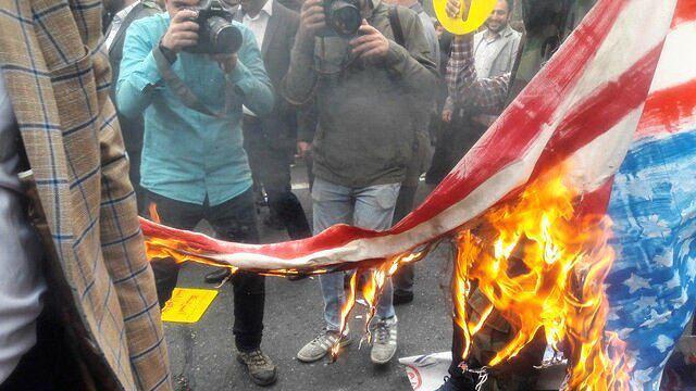 مقاومت فعال در برابر دسیسه&zwnj;های ام&zwnj;الفساد قرن، آرمان تغییرناپذیر انقلاب/ دو قطبی&zwnj;سازی مذاکره &ndash; مقاومت در جامعه محکوم است