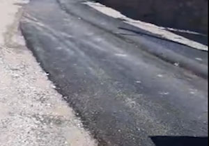 روکش نامناسب آسفالت در خیابان‌های «چلگرد» + فیلم