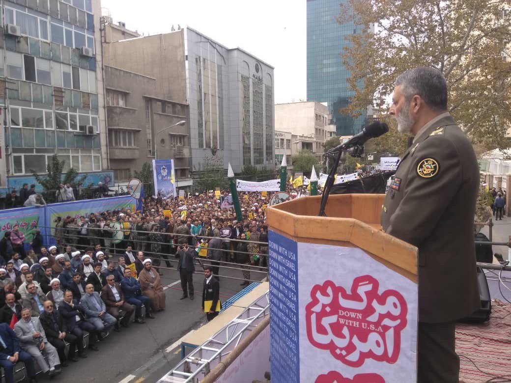 ۱۳ آبان اوج آمریکا ستیزی است/تحریم&zwnj;ها و تهدیدها در اراده پولادین ملّت خلل ایجاد نخواهد کرد