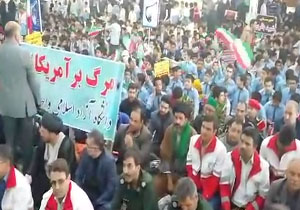 حضور باشکوه دانش‌آموزان و مردم کاشمر در راهپیمایی ۱۳ آبان + فیلم