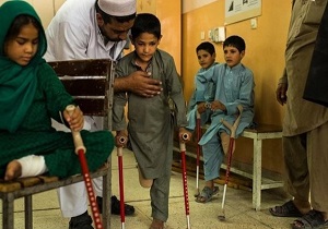 یک نسل کامل از کودکان افغان چیزی جز جنگ نمی‌دانند
