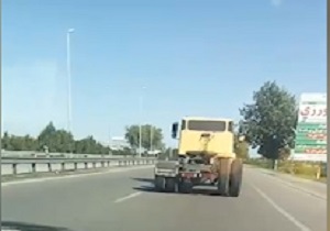بکسل عجیب کامیون با مزدا وانت! + فیلم