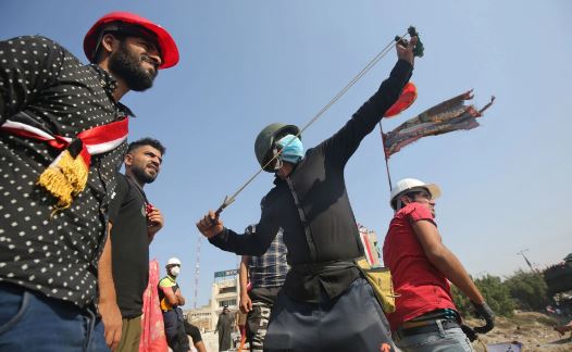 تصاویر روز: از سفر تیمی بانوان در صحرای بزرگ آفریقا تا پیدا شدن دو میمونی که از باغ&zwnj;وحشی در ترکیه ربوده شده بود