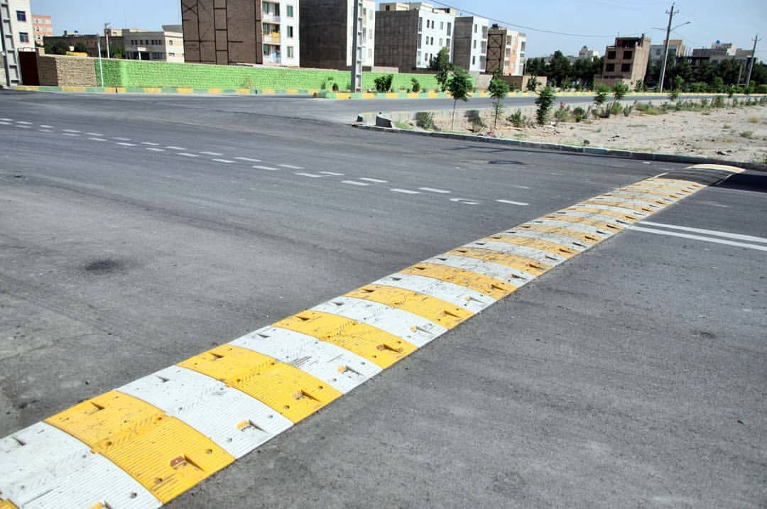 حذف و استاندارد سازی همه سرعت گیر ها در خیابان های اراک