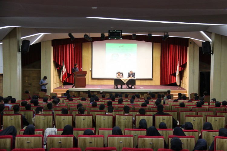 پرسش و پاسخ دانشجویان از مسئولان دانشگاه صنعتی