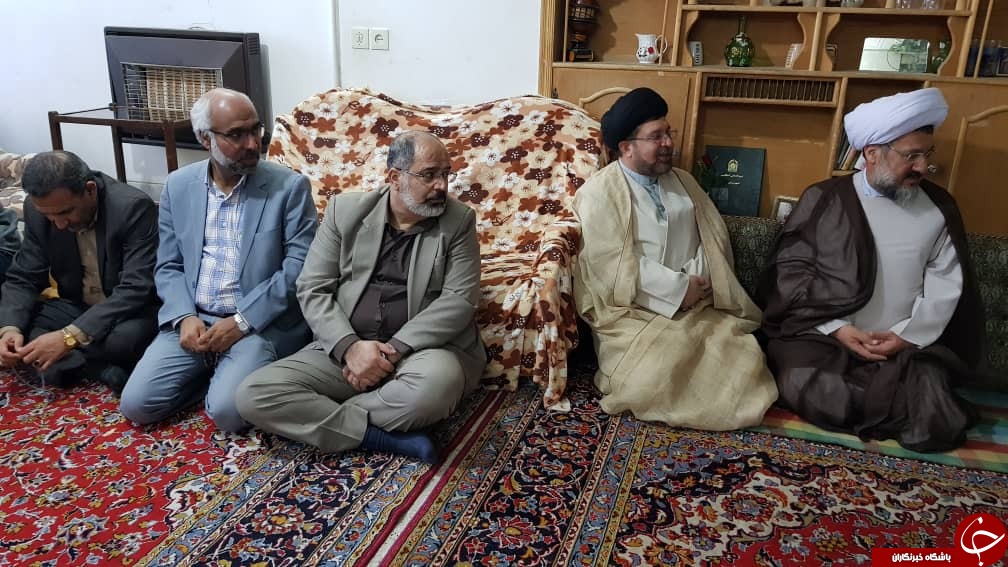 قدم خیر مسئولان فارس برای کارگران کارخانه قند فسا/ فکر تعطیلی را از سر بیرون کنیم