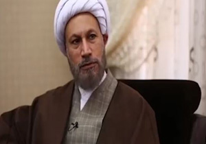 ماجرای راه اندازی &laquo;میز خدمت&raquo; در نماز جمعه شیراز چیست؟ + فیلم