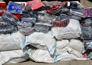 کشف محموله میلیاردی پوشاک قاچاق در بازرسی از انبار تخلیه بار / کشف ۵۰ کیلو تریاک در سمیرم