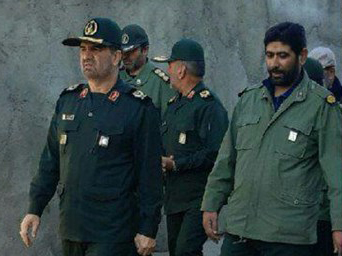 بازدید فرمانده سپاه عاشورا از مناطق زلزله&zwnj;زده میانه + تصاویر