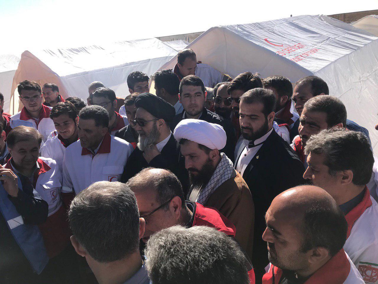 آخرین جزییات امداد رسانی به زلزله زدگان شمال غرب کشور/ابلاغ پیام همدردی رهبر معظم انقلاب به زلزله زدگان/ آب، برق و گاز مناطق زلزلهزده وصل شد+ تصاویر آخرین جزییات امداد رسانی به زلزله زدگان شمال غرب کشور/ابلاغ پیام همدردی رهبر معظم انقلاب به زلزله زدگان/ آب، برق و گاز مناطق زلزلهزده وصل شد+ تصاویر