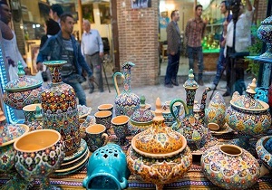 بازارچه صنایع دستی مهریز رونق می‌گیرد