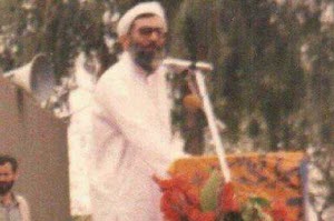 تصویری کم&zwnj;تر دیده شده از مقام معظم رهبری با لباس بلوچی