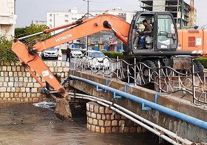 خسارت بارندگی و تگرگ به بخش کشاورزی، تاسیسات برق و خودور&zwnj;های شخصی / قطع راه ارتباطی ۱۱ روستا