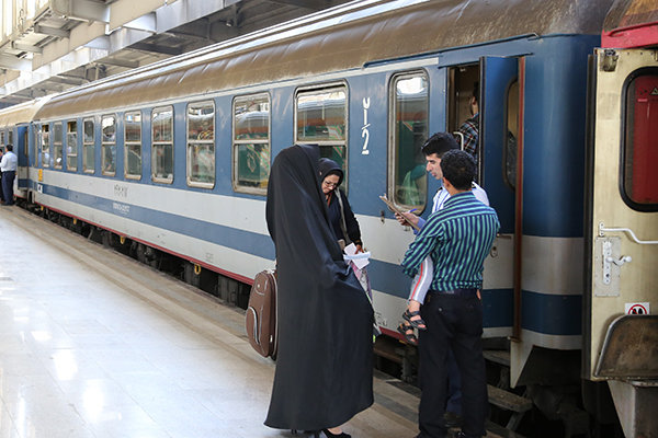 استفاده نکردن مسافران از قطارهای محلی در خراسان رضوی