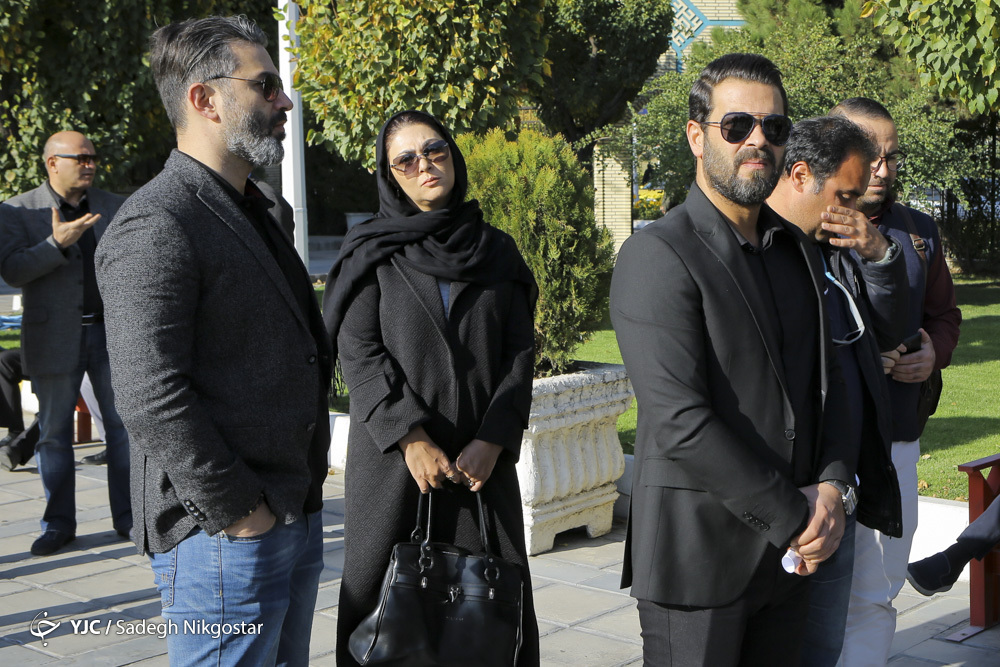 وداع هنرمندان با تهیه کننده &laquo;سفر سبز&raquo;/فرجی:یکی از تهیه کنندگان مولف از میان ما رفت