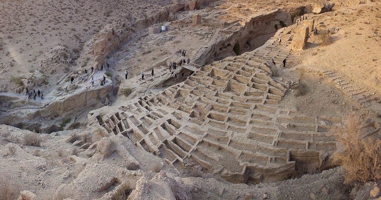 آیا دود زباله به چشم سیراف خواهد رفت یا آیا دود زباله چشمان سیراف را اشک بار خواهد کرد؟