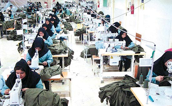 فقط 30 درصد از عرضه پوشاک تولید داخل است .