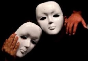 اجرای «نمایش شیحه‌های طلایی باغچه خانه ما» در قزوین