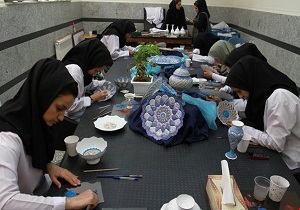 صدای خوش تولید از کارگاه صنایع دستی در طبس