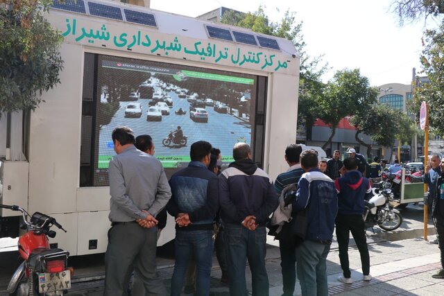 شور جوانی از موتور سیکلت ارابه مرگ ساخته است