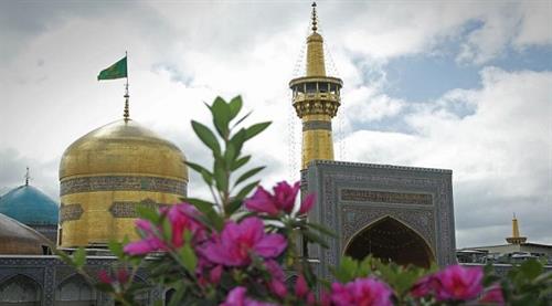 خیر سنقری کمک هزینه سفر زیارتی خود را به فرزندان معنوی تحت حمایت اهدا کرد