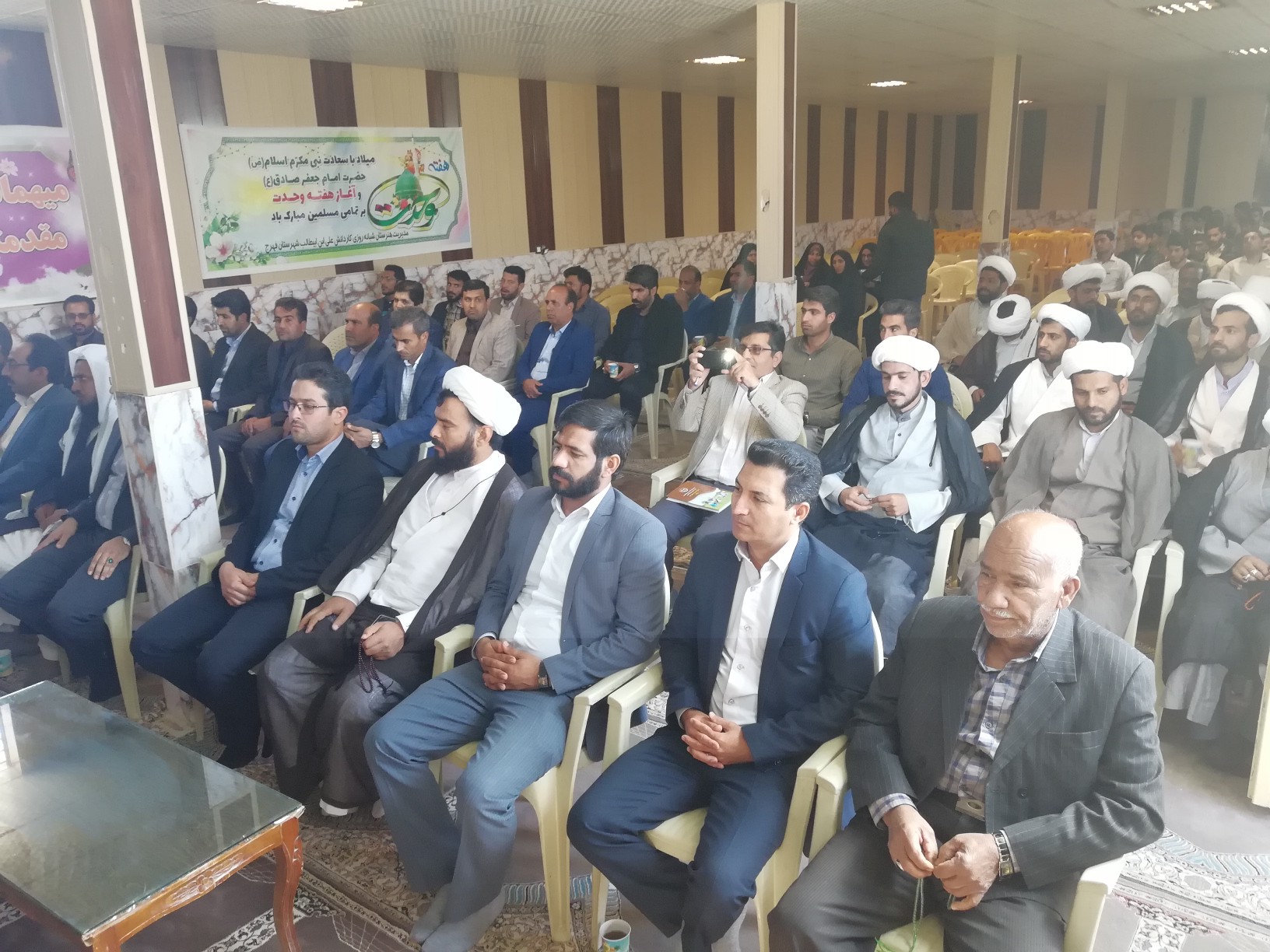 اجلاسیه‌ی نماز با محوریت مدرسه – نماز در فهرج برگزار شد