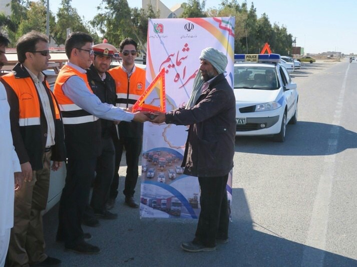 برگزاری مانور روز بدون حادثه رانندگی در محور&zwnj;های مواصلاتی سیستان و بلوچستان