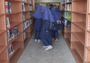 کتابخانه عمومی حکیم طوس لالی میزبان دانش آموزان