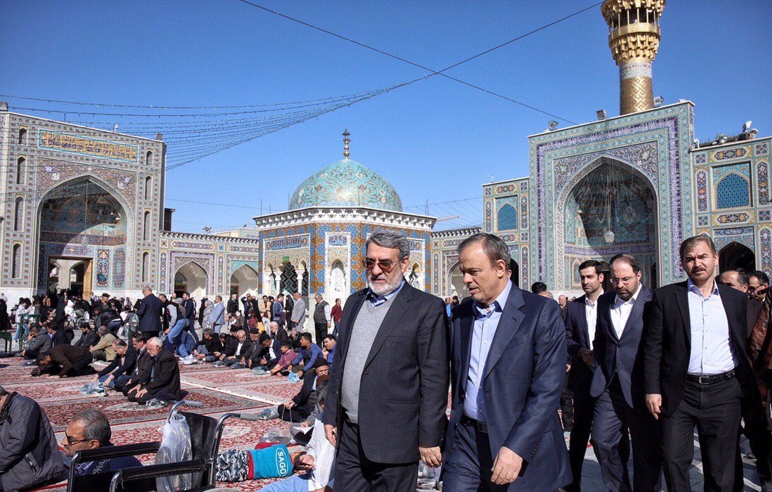 تشرف وزیر کشور به حرم رضوی