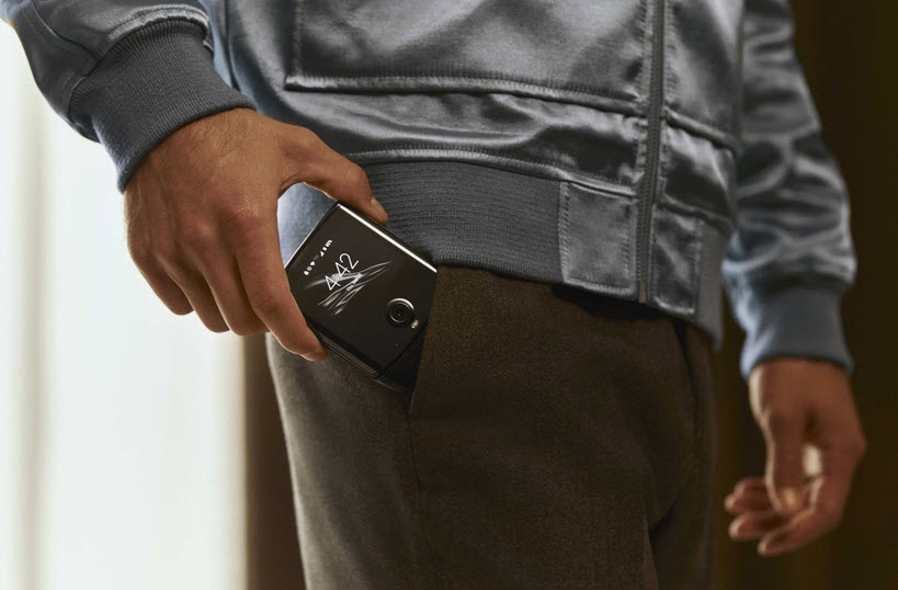 تصاویر جدید و تیزر تبلیغاتی موتورولا RAZR 2019 منتشر شد + فیلم