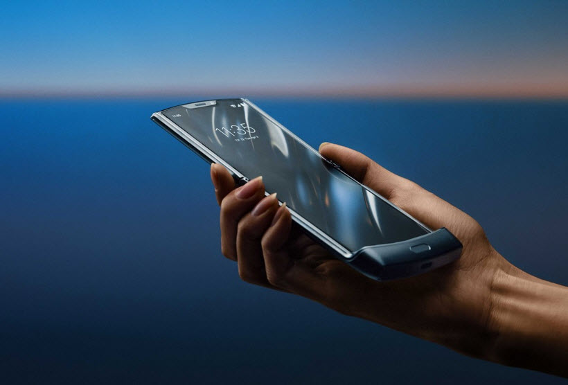 تصاویر جدید و تیزر تبلیغاتی موتورولا RAZR 2019 منتشر شد + فیلم