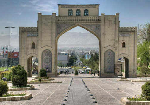 از گنبدهای فیروزهای برافراشته تا سبک بینظیر معماری اسلامی در مساجد شیراز از گنبدهای فیروزهای برافراشته تا سبک بینظیر معماری اسلامی در مساجد شیراز