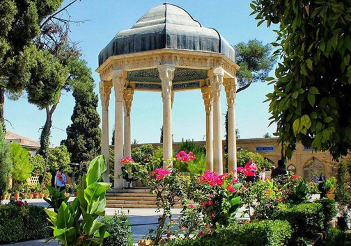 از گنبدهای فیروزهای برافراشته تا سبک بینظیر معماری اسلامی در مساجد شیراز از گنبدهای فیروزهای برافراشته تا سبک بینظیر معماری اسلامی در مساجد شیراز