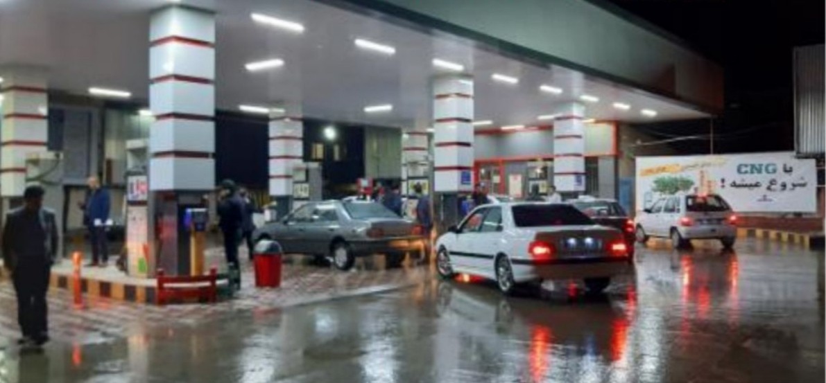 روال عادی و آرام سوختگیری در جایگاه های سوخت گشور + تصاویر