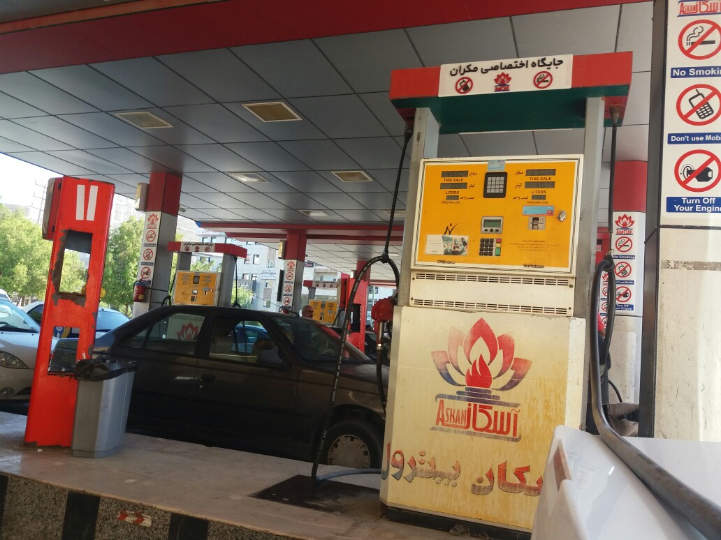 روال عادی و آرام سوختگیری در جایگاه های سوخت کشور + تصاویر