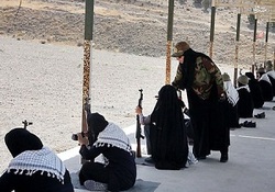 آموزش تیراندازی با سلاح گرم به گردان کوثر میناب