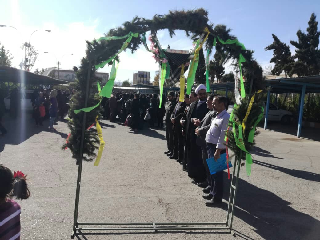 اعزام دانش آموزان زرندی به مناطق عملیاتی جنوب