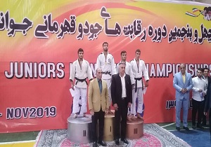 رقابت در مسابقات جودو جوانان کشور