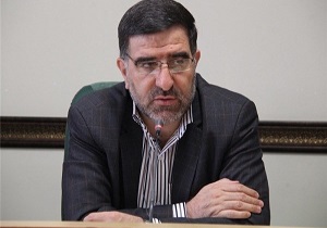 هنرمندان قمی باید مراقب باشند به مسائل حاشیه‌ای کشیده نشوند