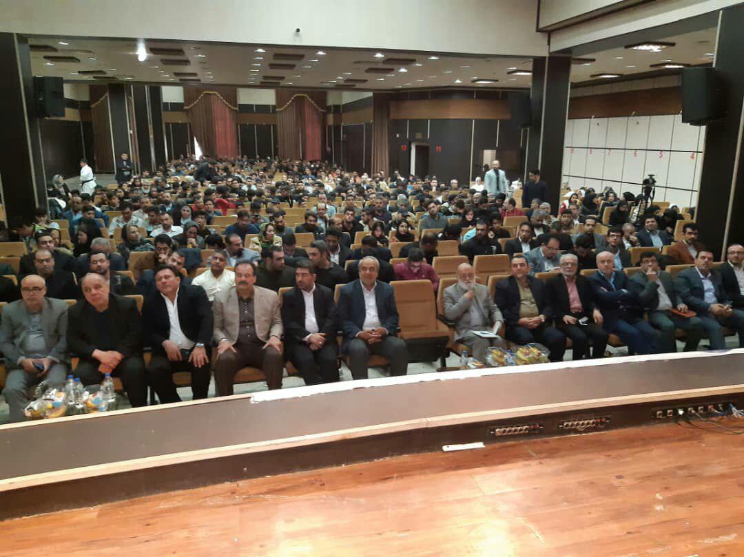همایش بزرگ ورزشکاران جبهه مردمی برگزار شد.