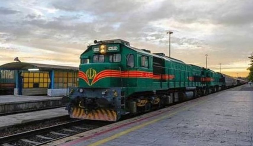افزایش قیمت سوخت تاثیری بر حمل و نقل ریلی ندارد/ثابت ماندن قیمت بلیت قطارهای حومه‌ای و برون‌شهری