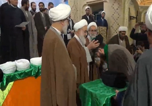 عمامه گذاری طلاب جوان در قزوین