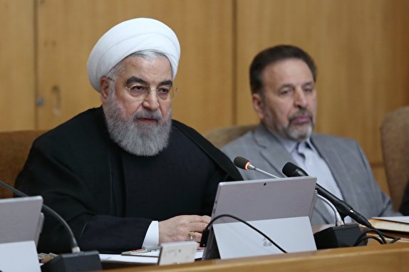 روحانی: پرداخت کمک&zwnj;های معیشتی از دوشنبه آغاز می&zwnj;شود/ اعتراض حق مردم است، اما حساب اعتراض از اغتشاش جداست