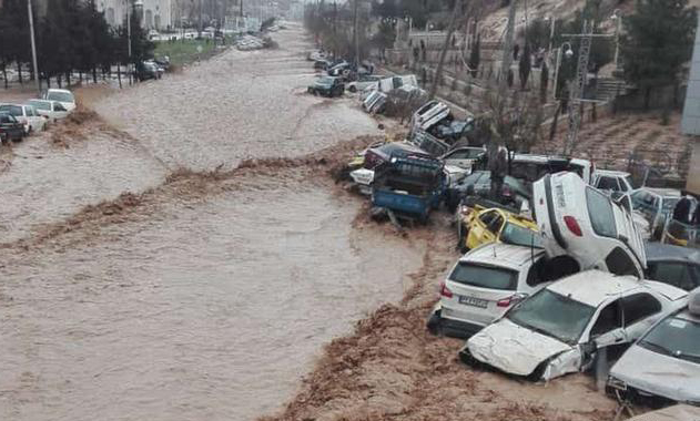 پرداخت ۳۷ میلیارد ریال خسارت به سیل زدگان شیراز